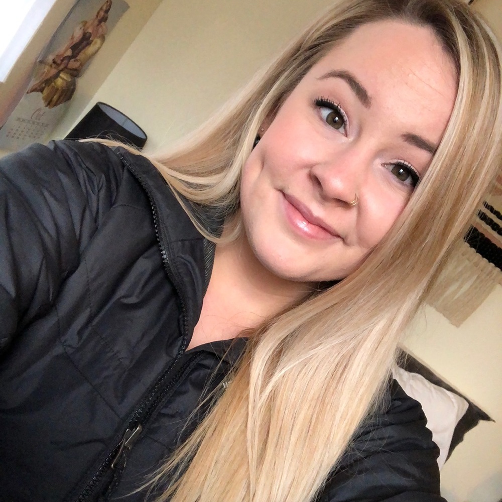 Meet your Posher, Aimee